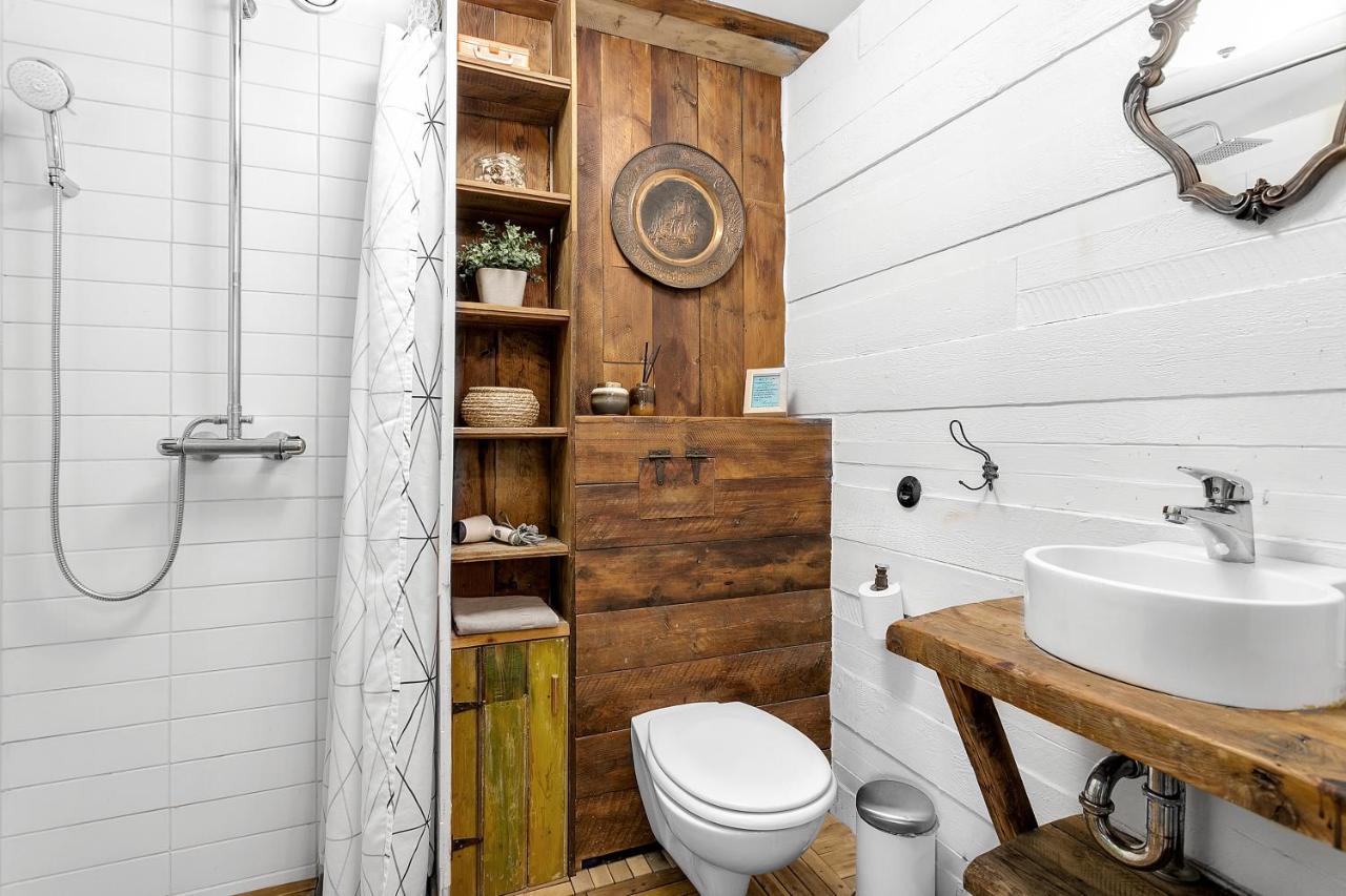 Rustic Retreat In The Center Of Reykjavik Reiquiavique Exterior foto